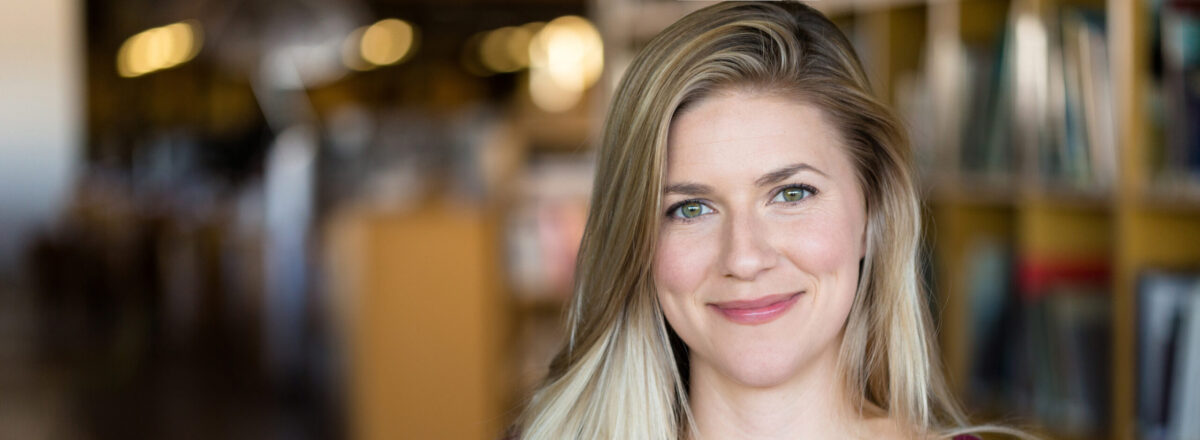 Afbeelding Casual,Confident,Portrait,Headshot,From,Blonde,Caucasian,Female,Student,,Possible
