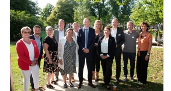 Afbeelding voor Minister Ernst Kuipers van VWS legt werkbezoek af bij paramedici (update)
